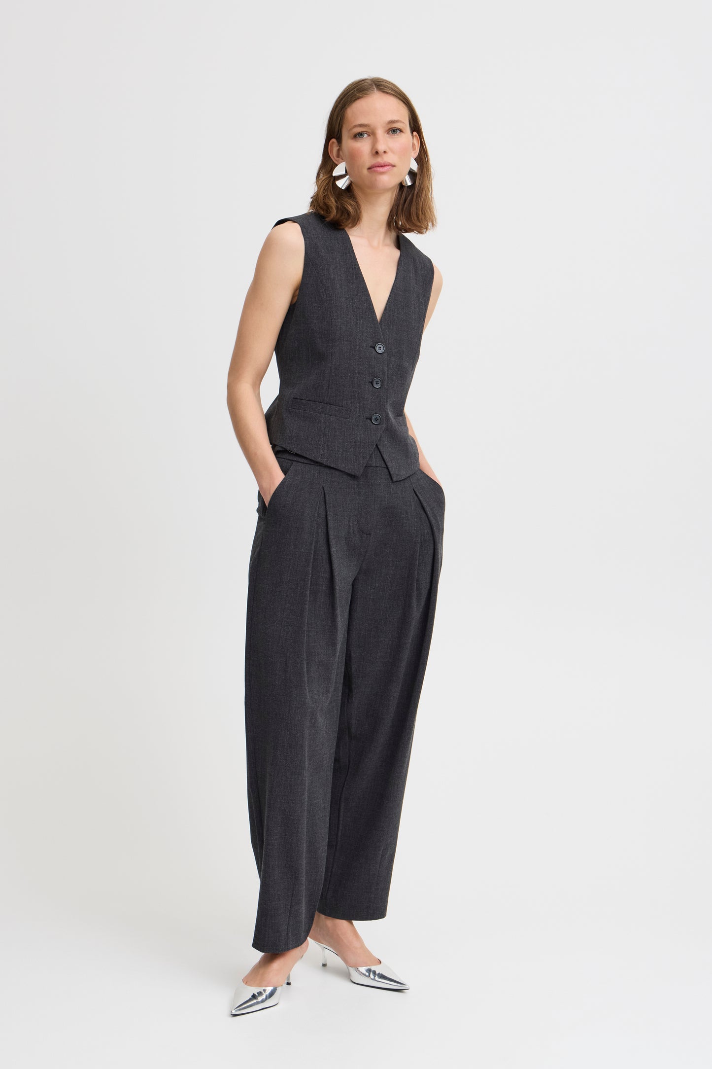 Pantalon ceinturé B.Young